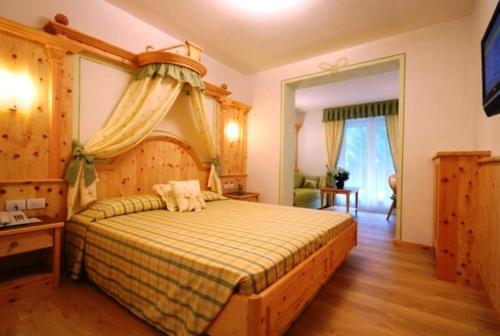 Bellaria Hotel 4*